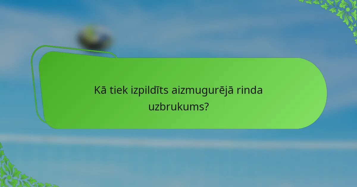 Kā tiek izpildīts aizmugurējā rinda uzbrukums?