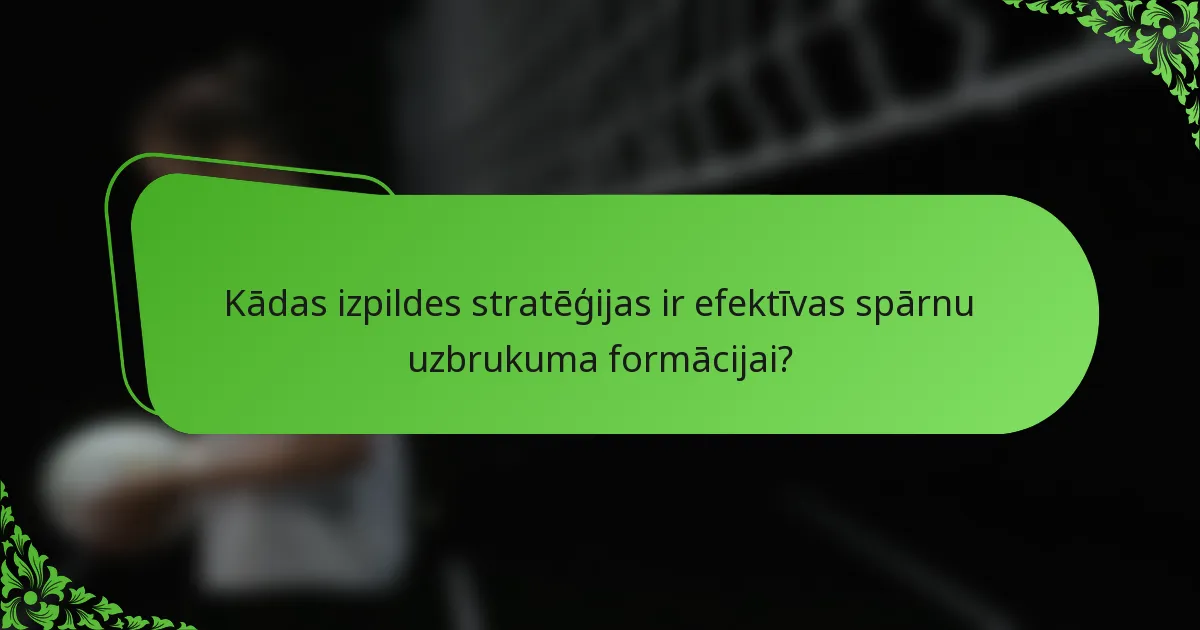 Kādas izpildes stratēģijas ir efektīvas spārnu uzbrukuma formācijai?